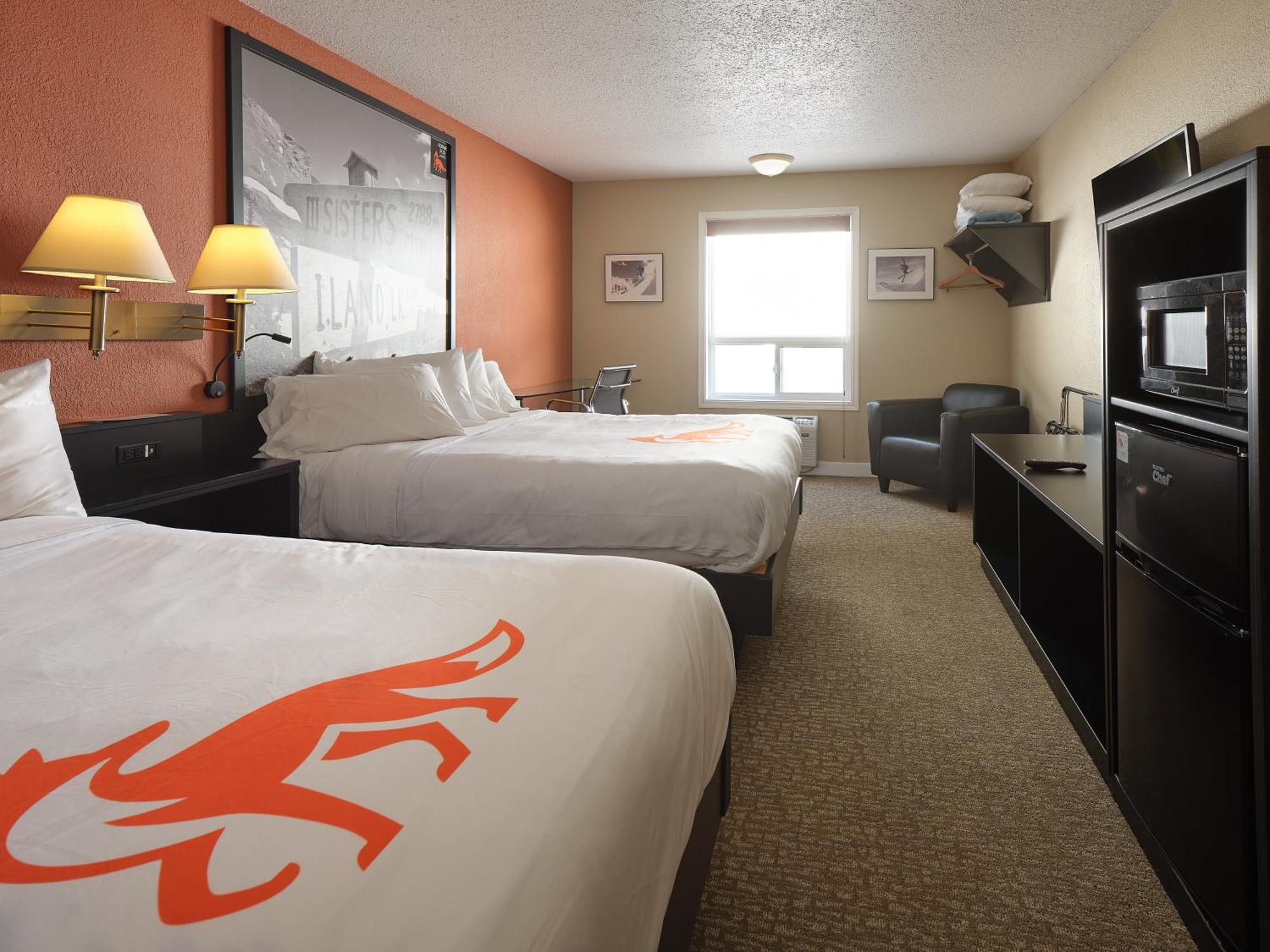Fernie Fox Hotel Exterior photo