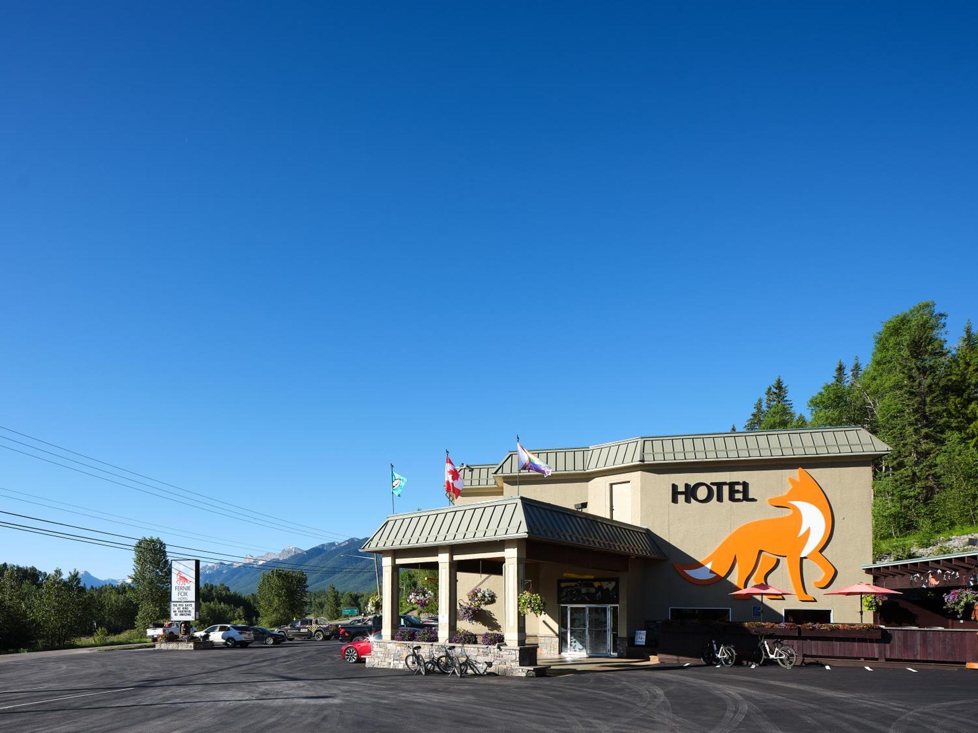 Fernie Fox Hotel Exterior photo