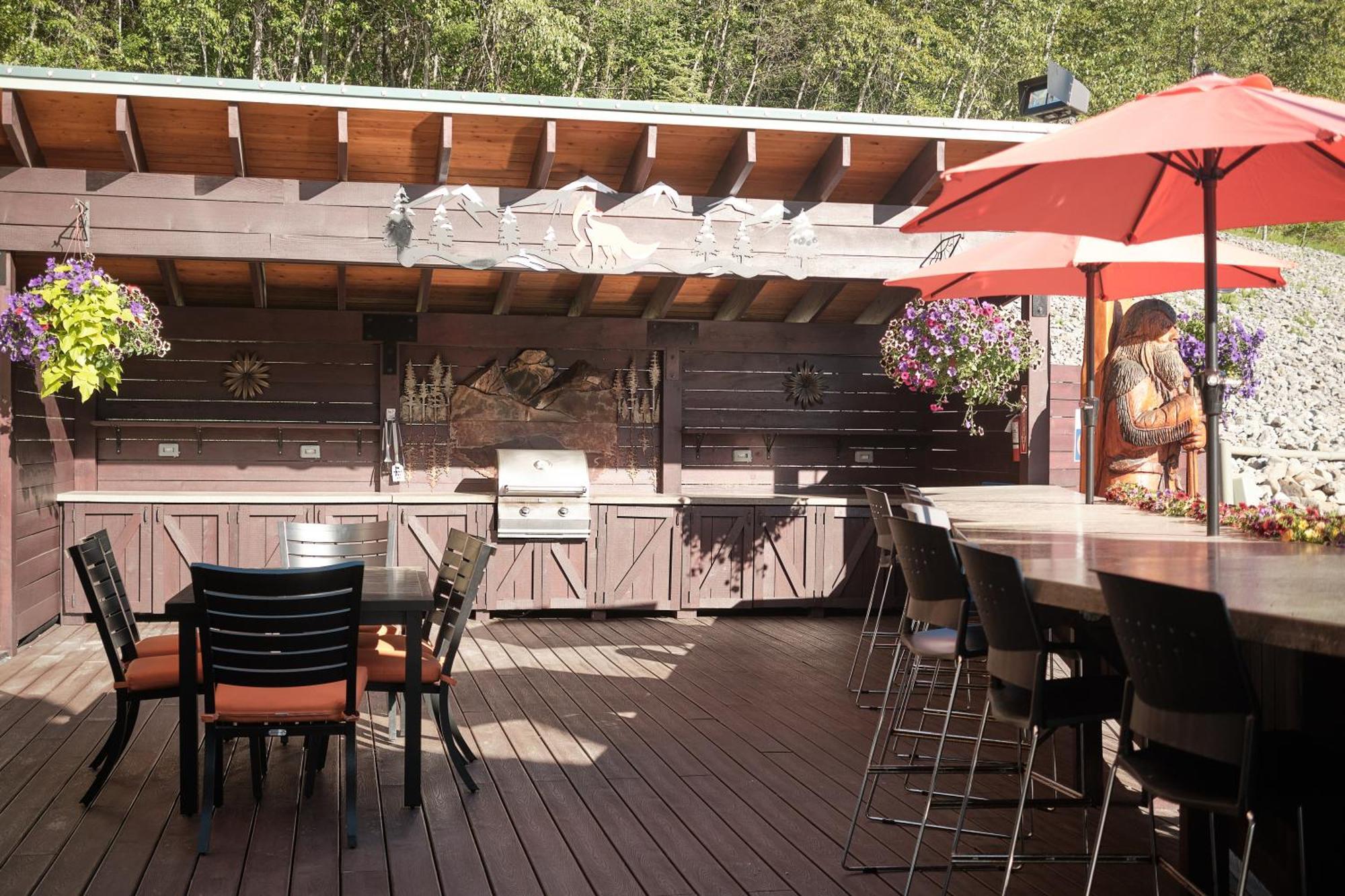 Fernie Fox Hotel Exterior photo